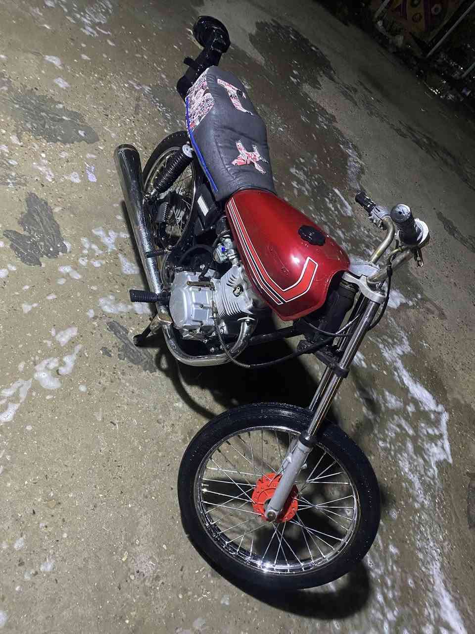 سلام عليكم دراجه نام أدوات لبيع دراجه نضيفه قبل اسبوع معمرينه بس المحرك مستخدم ستخدام قليل سعره 550الموشراي لا يطب خاص وحك الجيه 500قفل كلش مكاني بصره 5ميل رقمي وتساب ***********
