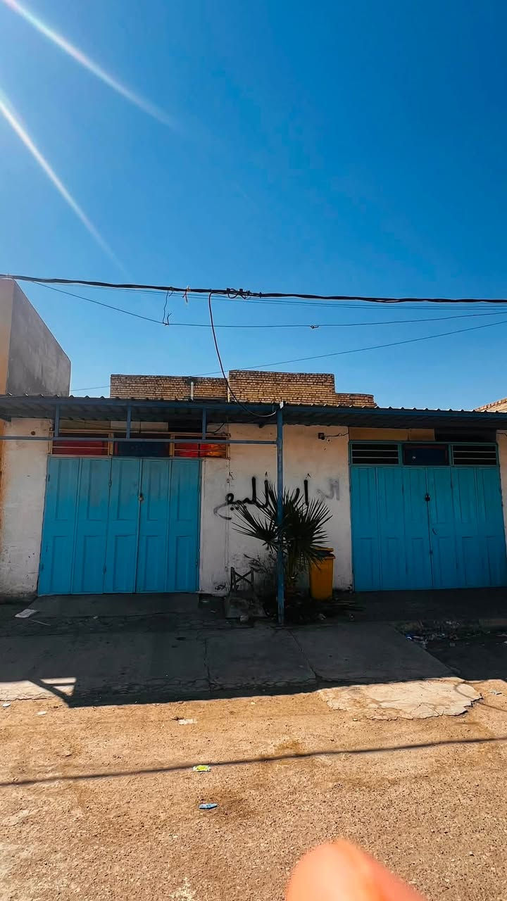 بيت مع محلات ثنين للبيع
مساحة البيت 10 × 20 ( 200 متر )
مساحة المحلات 10 × 10 ( 100 متر )
منطقة انوار الصدر
قرب مرقد سيد محمد ابو الحسن
بشارع المواكب الحسينية ركن
مقابل محلات صفاء للألمنيوم

للاستفسار ***********
