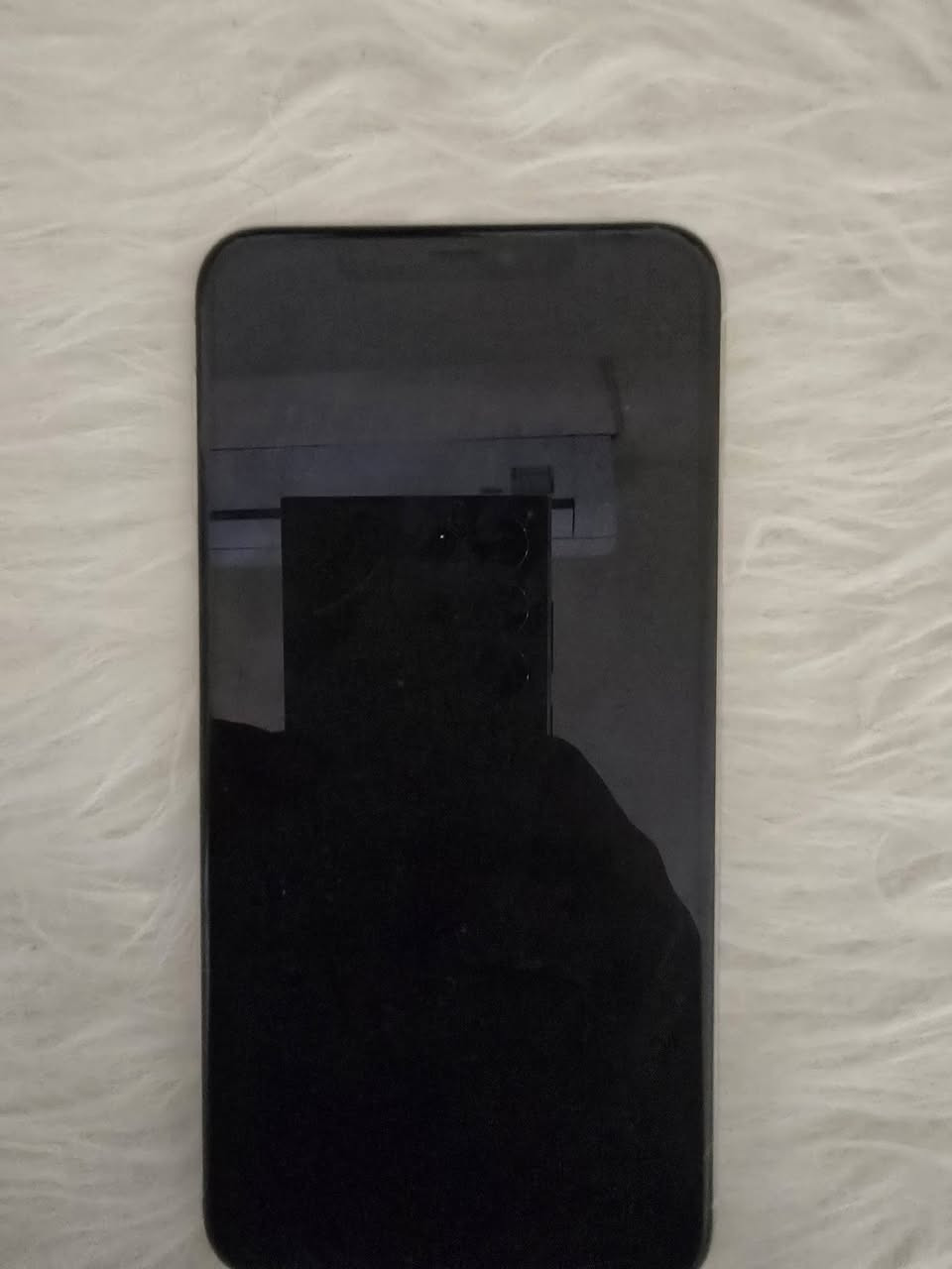 ايفون11برو ماكس
بطاريه 81مامفتوح ولا مصلح 
سعر ٣٠٠
***********
