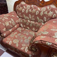 ٣ قنفات • ٢ كراسي