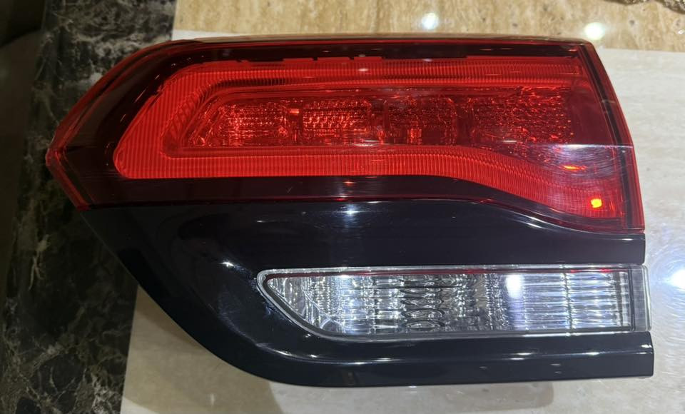 اغراض تفصيخ  جيب تفصيخ للبيع
مسطره صندوق جيب 
بك لايتات جيب
ضفيره حساس اصلي جيب
علامه صندوق جيب اسود
مرايات جيب  بلاك توب
للتواصل***********
