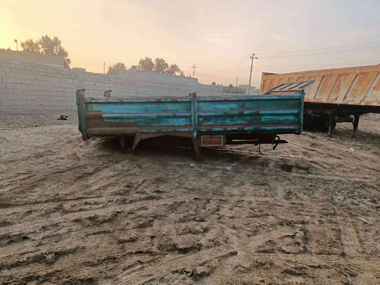 بدي خمسة متر للبيع ***********
