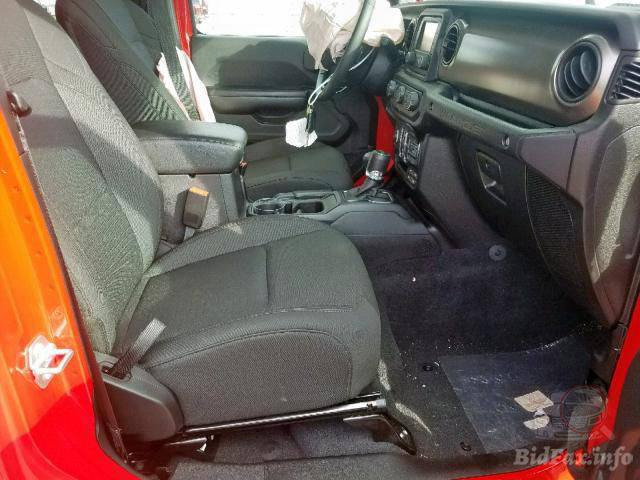 السلام عليكم جيب للبيع الموديل 2018 السعر 210المكان حي اور   تصال ***********
