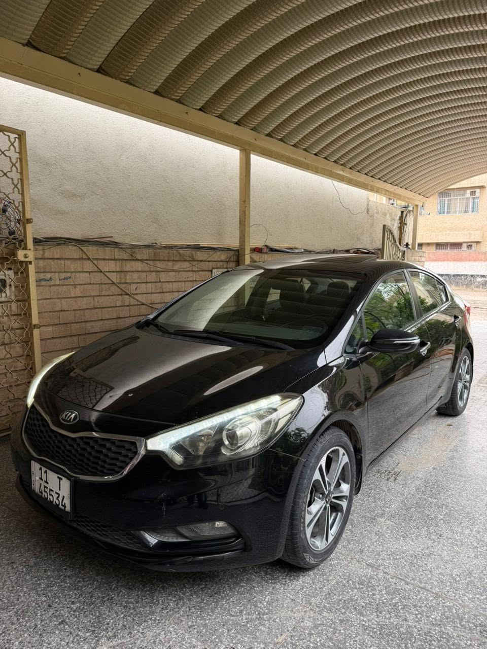 للبيع

Kia Cerato موديل 2016 – فول مواصفات

 • محرك 1600cc اقتصادي

 • كير أوتوماتيك 

 • فتحة سقف

 • تحكمات ستيرن

 • مرايا شفط كهرباء

 • حساسات أمامي وخلفي

 • LED أمامي وخلفي

 • شاشة صغيرة  + بلوتوث

 • كاميرا خلفية

 • كروز كنترول

 • وياله ألمنيوم وكالة

 • زجاج اوتوا + سنتر لوك

 • شفتات ستيرن 

الصبغ: فقط دعامية خلفية + قاعدة رقم الصندوق والباقي وكالة وصورة السونار مرفقة بالمنشور .

السيارة تفويلها فقط محسن مع صيانة دورية على جميع الفلاتر والزيوت  و بأسمنا ورقم انكليزي الجديد  ونظيفة جداً  وما تحتاج أي مصروف.

المحرك والكير والشاصي بحالة الوكالة .

السعر 120 وبيهه مجال 
***********

الموقع: (بغداد/حي البنوك )
