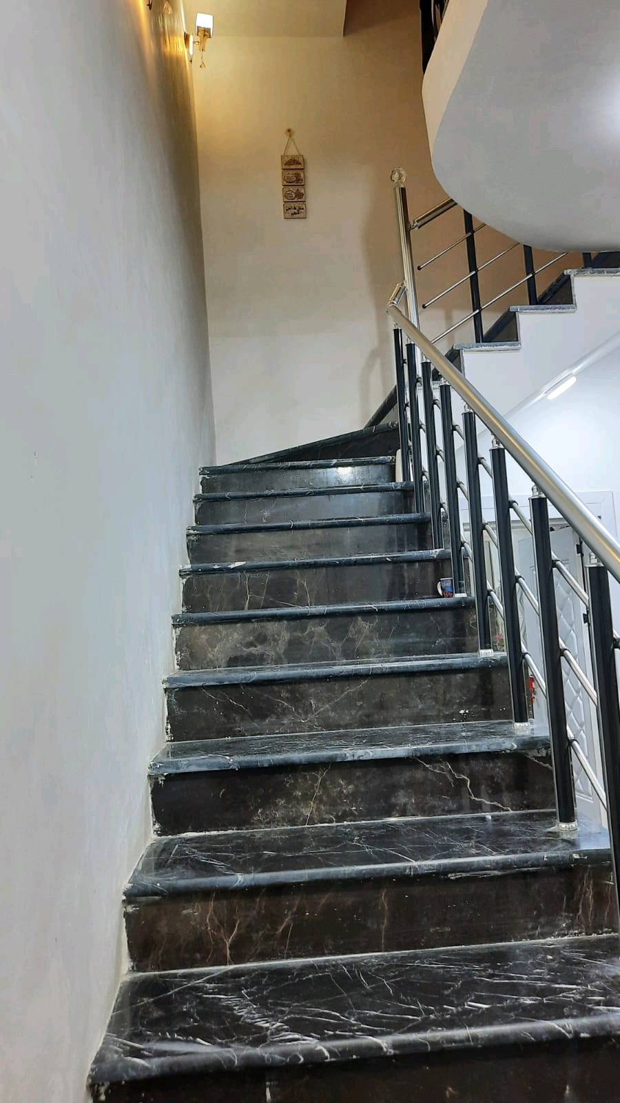 بيت مساحه ١١٥ واجهة ٦،٢٠ نزال ١٨ وكافة التفاصيل بمقطع الفديو
الاتصال على الرقم  
***********
السعر ١٨٠ مليون