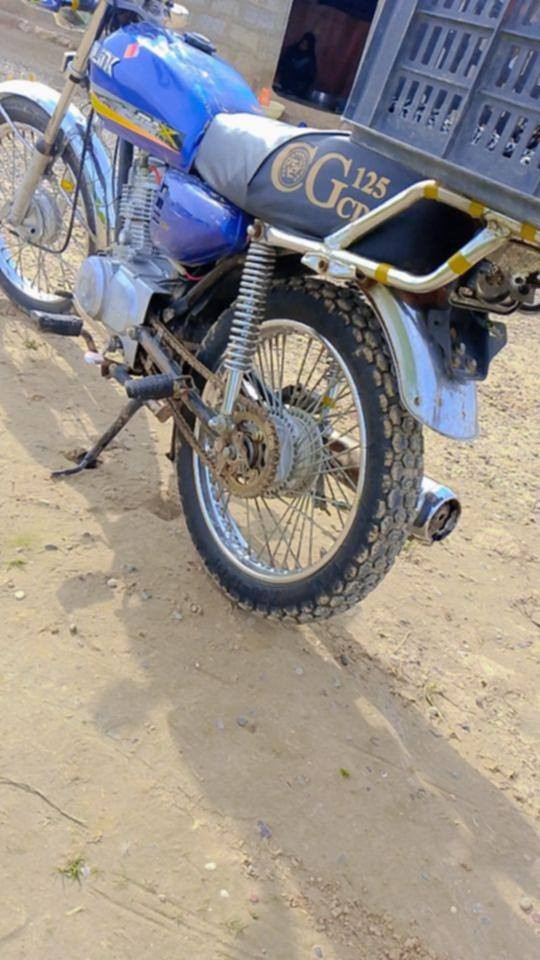 للبيع ماطور نامه 3حرف موديل 2015 منفيس أوراق اسعر ٢٩٠وبي مجال ***********
