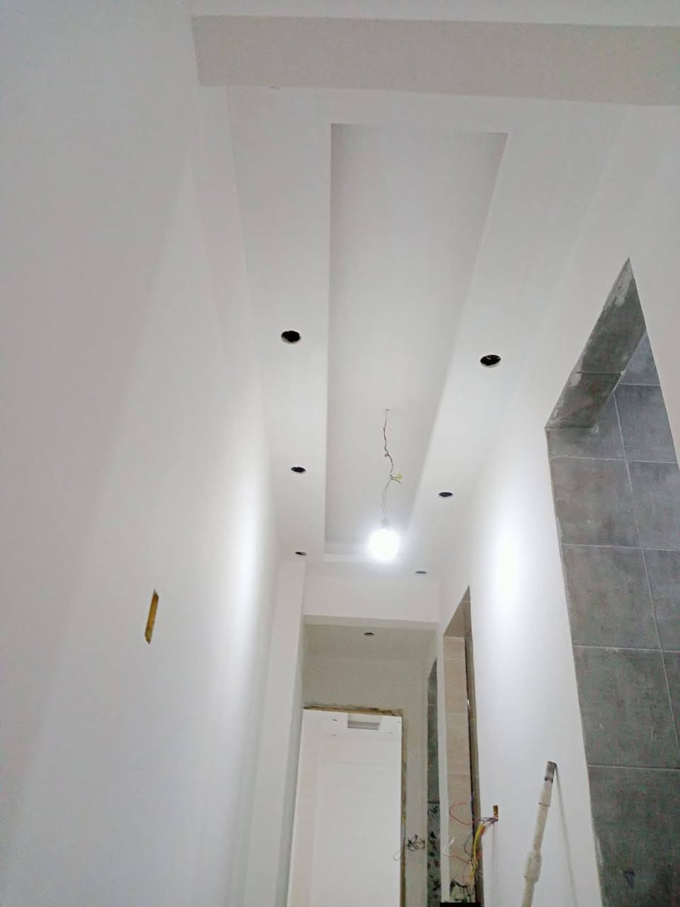 صباغ بيوت داخلي خارجي سعر مناسب تريد عل غرفة تريد عل قطعي اخذ منك وتر ستوب مانع رطوبة هم اشتغل صبغ سيراميك نعالج رطوبة هم ***********واتساب وخاص متواجد
