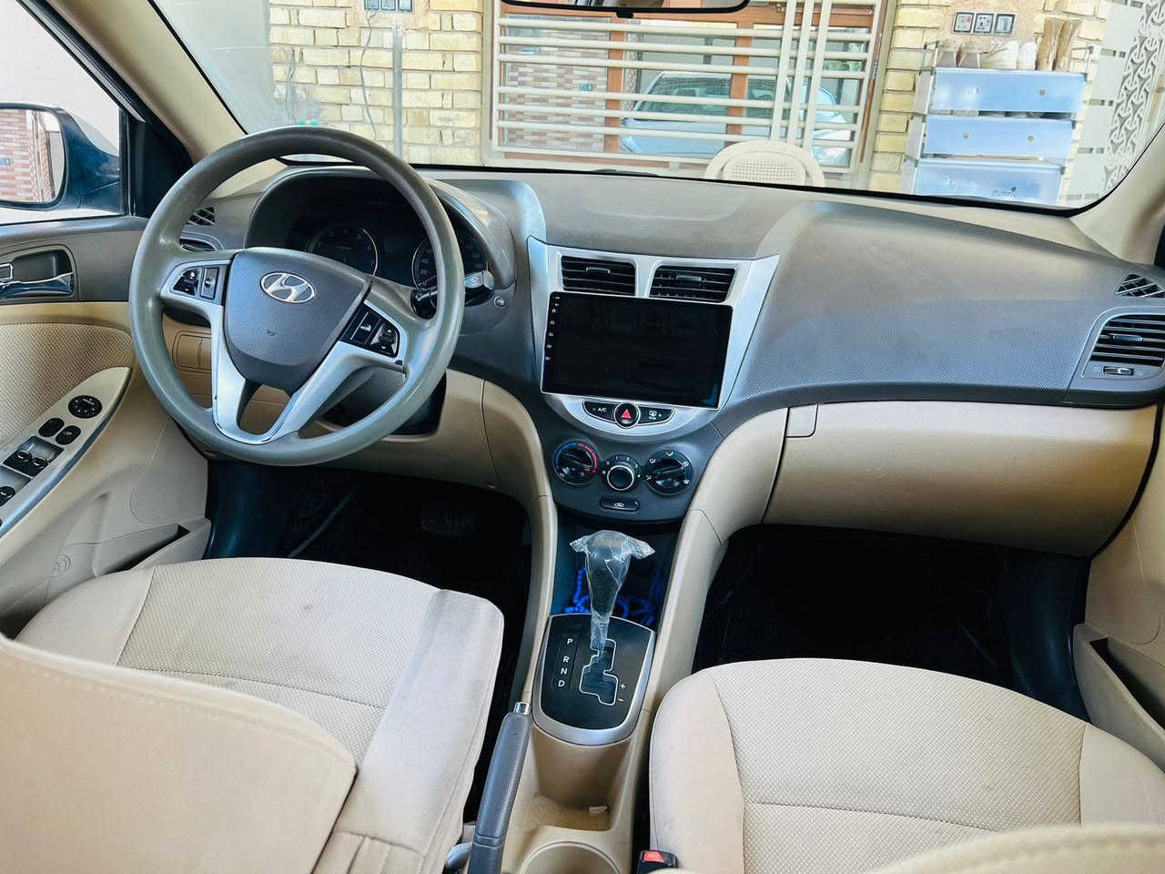 اكسنت 2015 خليجي فول 
كفاله عامه 
محرك 1600 
مكاني كربلاء للاستفسار اتصل ***********
