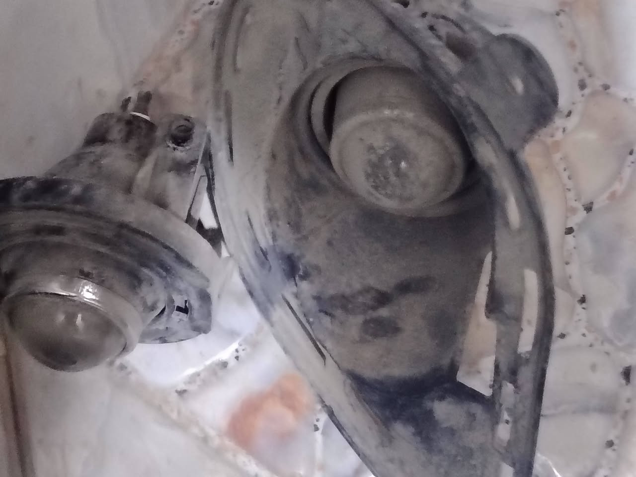 السلام علیکم شباب غراض جارجر لبيع *********** لخاص مفتوح
