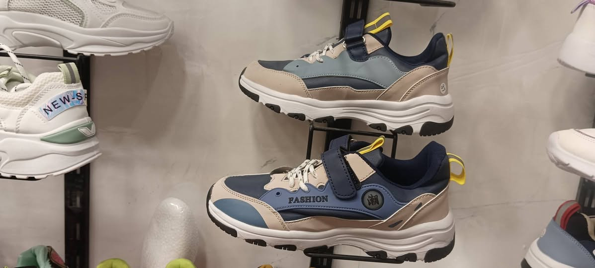 احذيه اطفال
الحذاء سعره 5الاف جديد
العنوان شارع السايلو قرب مستشفى الشفاء 
***********
