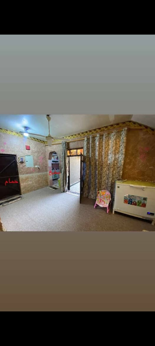 البيت طابو صرف في  مساحه 110 طابق واحد متكون منّ غرفتين وصاله وبراني ومجمع صحي عدد 2 مسلح سنه البناء 2010 حر ماطلوب مابي نقص الجربوعية الثانيه قرب حسينه مسلم ابن عقيل تريد نقد تريد على المبادره للمعلومات والسعر تواصل ويه رقم المكتب ***********
