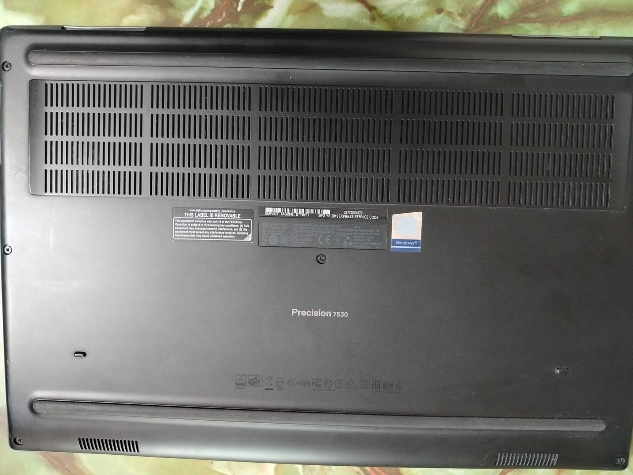 لابتوب ديل للبيع كورد 7  الجيل 8
رام 16 
هارد 512 ssd
المعالج فئة H
كارت الشاشة خارجيNvidia Quadro p2000 (4 كيكا)
كارت شاشة داخلي ( 8 كيكا)
المجموع الكلي (12 كيكا)
  حجم الشاشة 15.6 
ينفتح 180 درجة 
البرامج الهندسية والعاب
معه شاحنة أصلية
البطارية تعبانة
السعر 400 الف قفل


**إذا كنت صاحب هذا الإعلان وتريد حذفه لأي سبب، رجاءا أرسل رسالة إلى الدعم الفني**