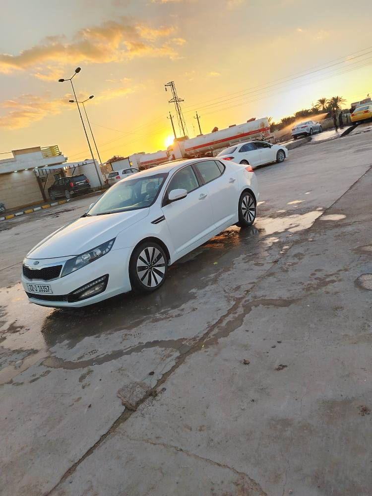 السلام عليكم للبيع كيا 2013 خليجي كفاله.  مكينه 2400 دوش رقم. اربيل الإنكليزي  جديده ومناقصها شي الحمدالله مكينه كير عل وضع الشركه  ماشيه 160حقيقي شرط الفحص
السعر 150
المواصفات
بصمه أبواب وتشغيل
شفتات ستيرن
تبريد قطعتين
ترحيب
لد امامي
دبل كزوز
ويل كروم
اشاير مري وشفط
الاستفسار الاتصال على الرقم مكاني ديوانيه 
*********** ديوانية, القادسية
