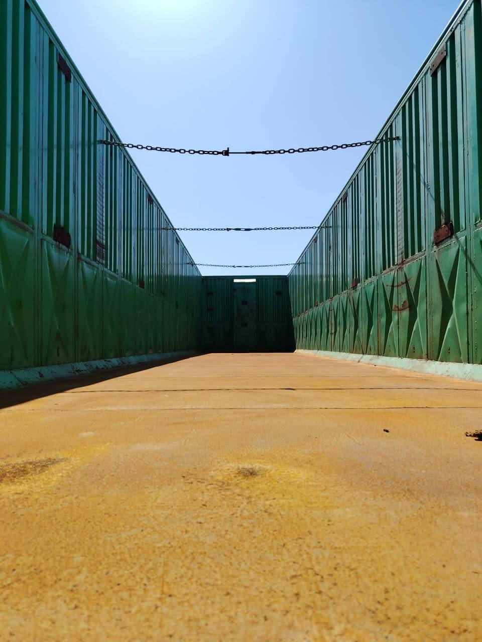 نساف للبيع علي حداد موديل 2025للاستفسار اكثر الاتصال على الرقم  ***********
