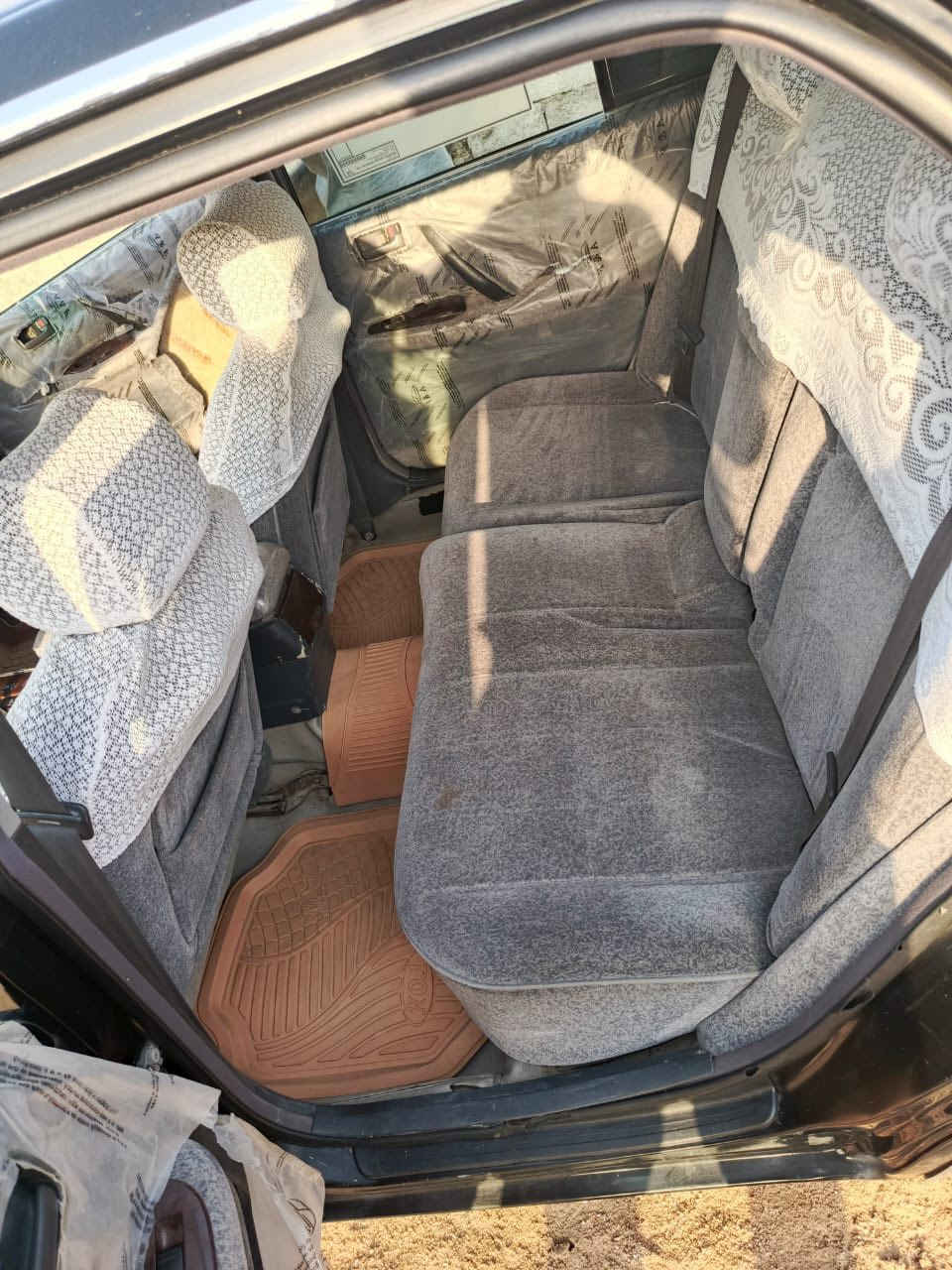 راس ثور تكم مكينه وكير كله تمام بس تبريد واكف كمبريسر سياره بلاديه محرك 3000سعر87اني مكلف بل نشر رقم صاحب السياره ***********
