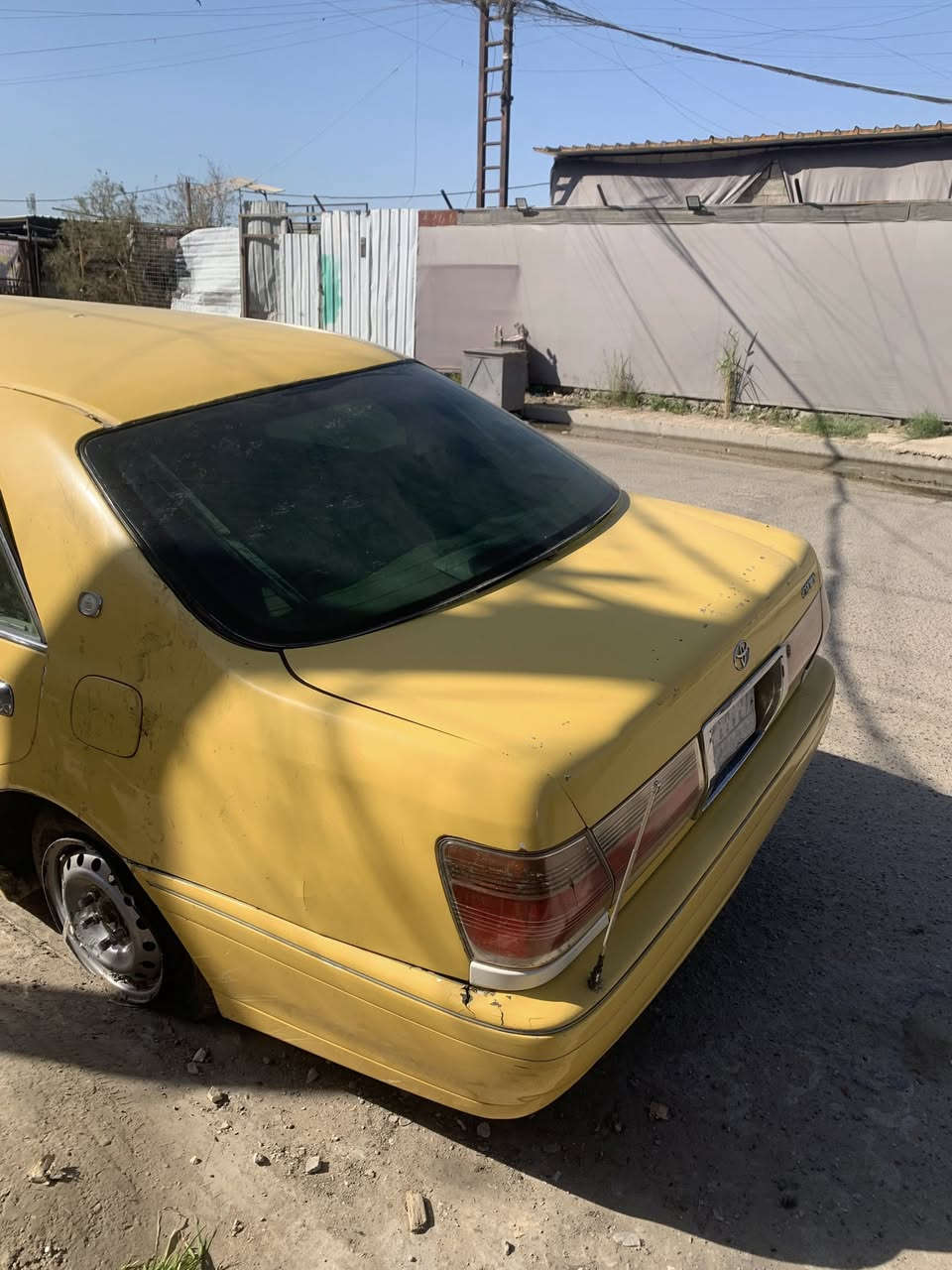 السلام عليكم ملكة للبيع كصتين جنطة وقمارة  سيارة شغالة محرك كلشي مابي بس حادثه مثل ما موضح وهية بيه حصة قمارة يعني تكصه وتبدله رقم الماني وكالة ثاني يوم داخله نضيف جماعت ٢٠ وجوه ليتعب روحة ويتصل عليه هيئة ٢٠٠ مكان السيارة بغداد الشعلة واتساب ***********
