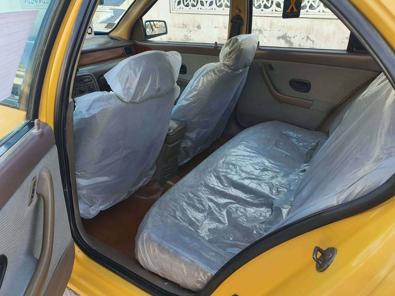 السلام عليكم 
سمند موديل ٢٠١١
مكفوله من ضربه وتبديل بيه رشات صبغ 
مصفره هيئه وغرامات 
تبريد ثلج 
مداور ثاني يوم 
سنويه ال ٢٠٣١
سياره جاهزه كبل شارع 
سعر ٤٥ بيه مجال
مراوس حسب قناعه  
مكاني ديوانيه / ***********
