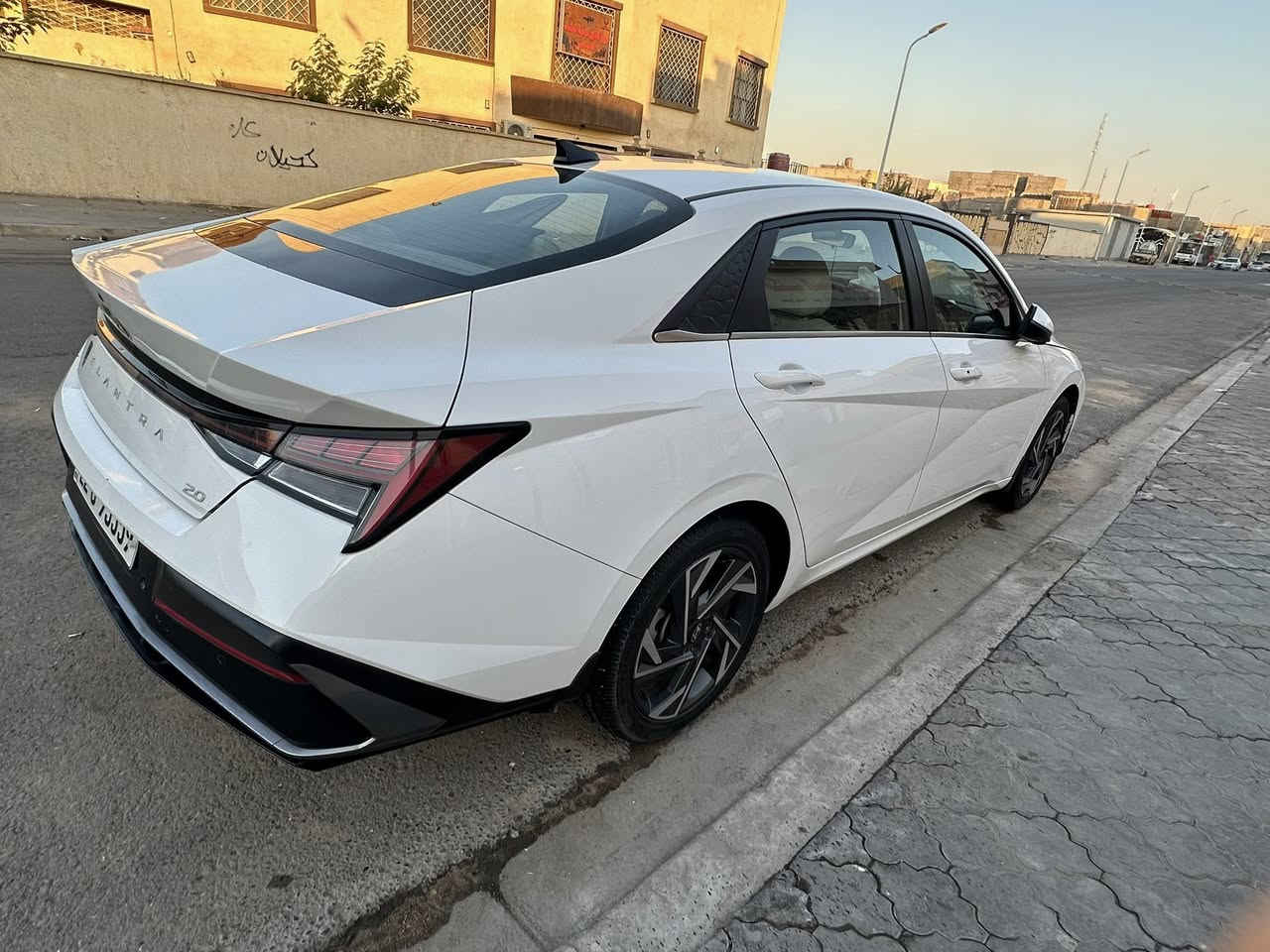 للبيع الانترا 24 خليجي فول مواصفات محرك 2000 مكفوله ما عدى دحجه خفيفه موضحه بل صور والباقي كفاله السعر 188ورقه الرقم ***********
