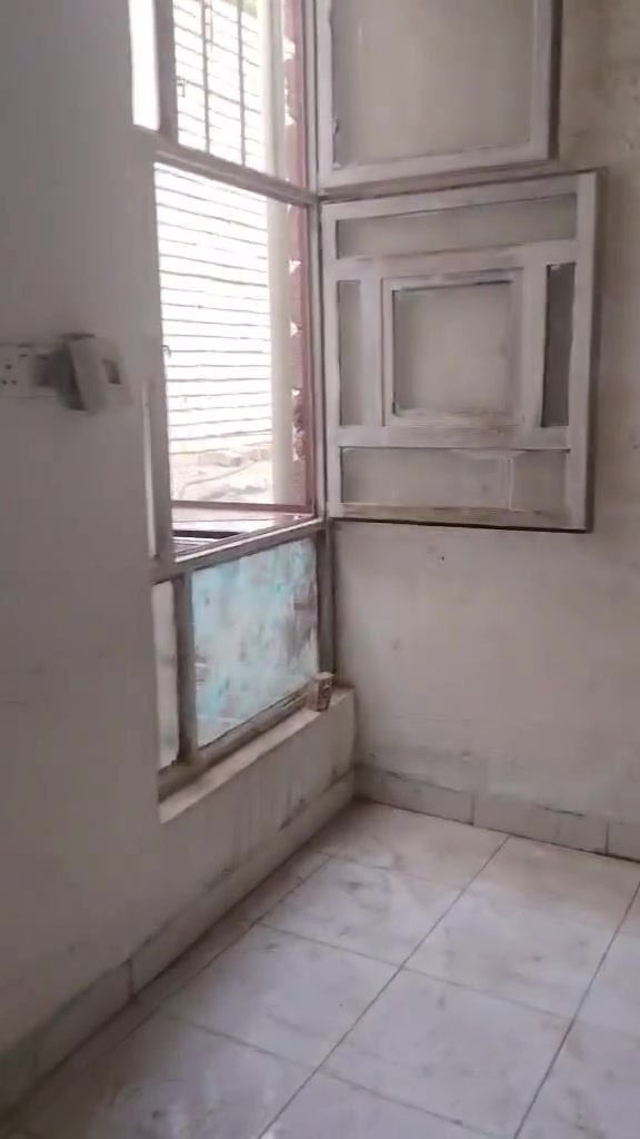 سلام عليكم طابق ثاني الايجار طابق ثاني مال بيت ودرج معزول من شارع نظيف البيت بس يحتاج تنظيف يتكون من غرفيتين ومطبخ وحمامات 2وحولي فقط سعر الايجار 250الف وبيها مجال مكانه الشقه الشعله قبل السجه فرع مدرسه العاصمه الابتدائيه الاهليه الشقه موجوده يم دلاله بس اللي تريده تدخلي خاص


**إذا كنت صاحب هذا الإعلان وتريد حذفه لأي سبب، رجاءا أرسل رسالة إلى الدعم الفني**