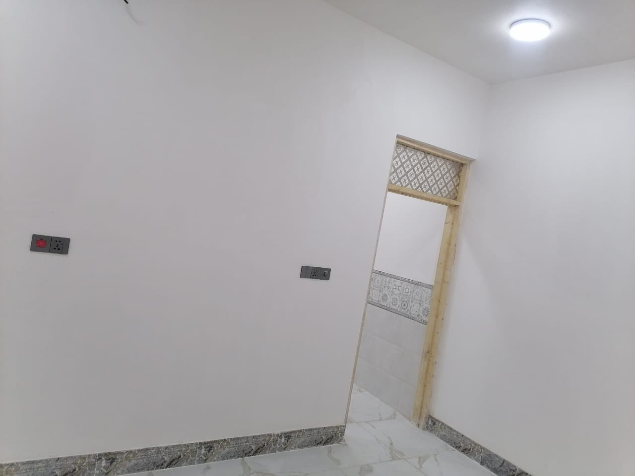 سلام عليكم دار للبيع المساحه 50 متر لبناء بلوك الاساس ولسكف صب كونكريت شغل درجه اوله السعر 23 وبي مجال المكان ميسان قرب سكله الكرعاوي شارع الزوار
***********

35 مشمول بقرار التطويب
