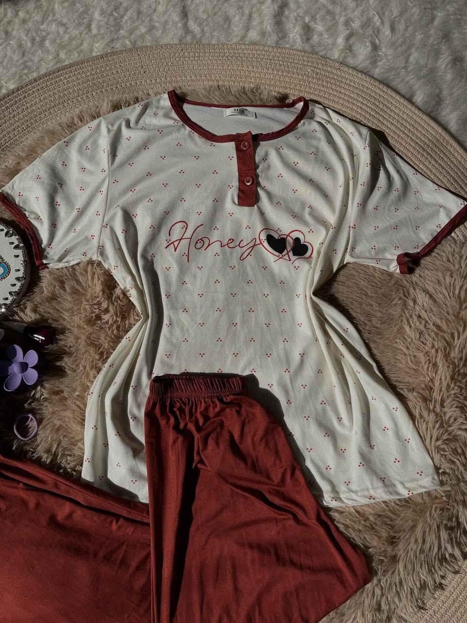 العيد ويانه غير 🎀😍 تراكات خامه فانيله بارده سعر القطعه فقط 8 الاف وقطعتين بى15 وتابعو البيج مالتي متوفر عندي ملابس كشخه واسعار مناسبه وتوصيل جميع محافظات العراق وكلار وجميع كوردستان وخانقين وكفري اسم البيج مالتي عالم الاناقة   للطلب راسلوني خاص او احجزو على واتس على الرقم ***********
