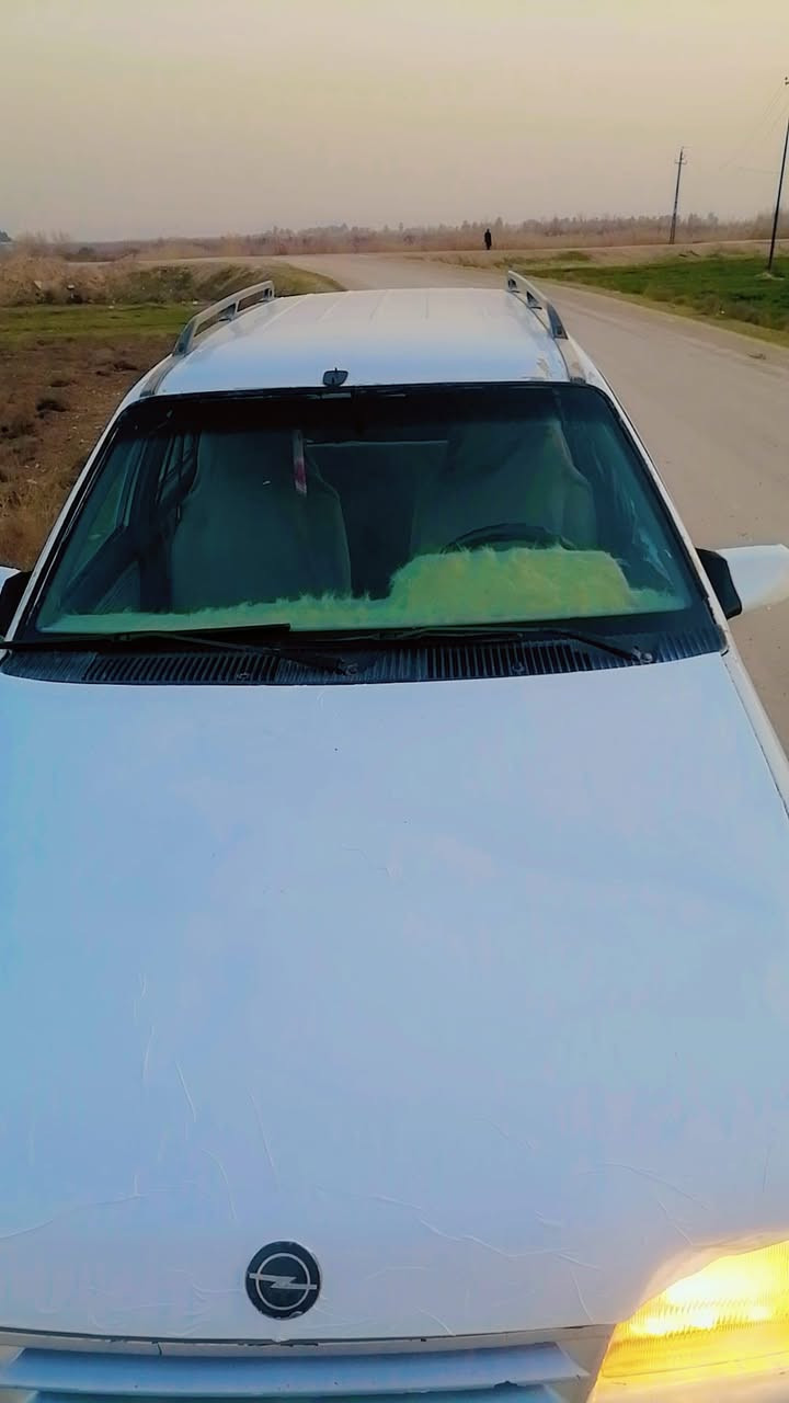 السلام عليكم سياره كاديت للبيع موديل 1997 صدر امامي خلفي نص عمر تايرات نضيفه دوشمه فرو جديده  محركه نضيف ما بي لا تبخير ولاتنقيص
رقم صاحب السيارة
مكان السياره صلاح الدين تكريت البوعجيل 
***********
