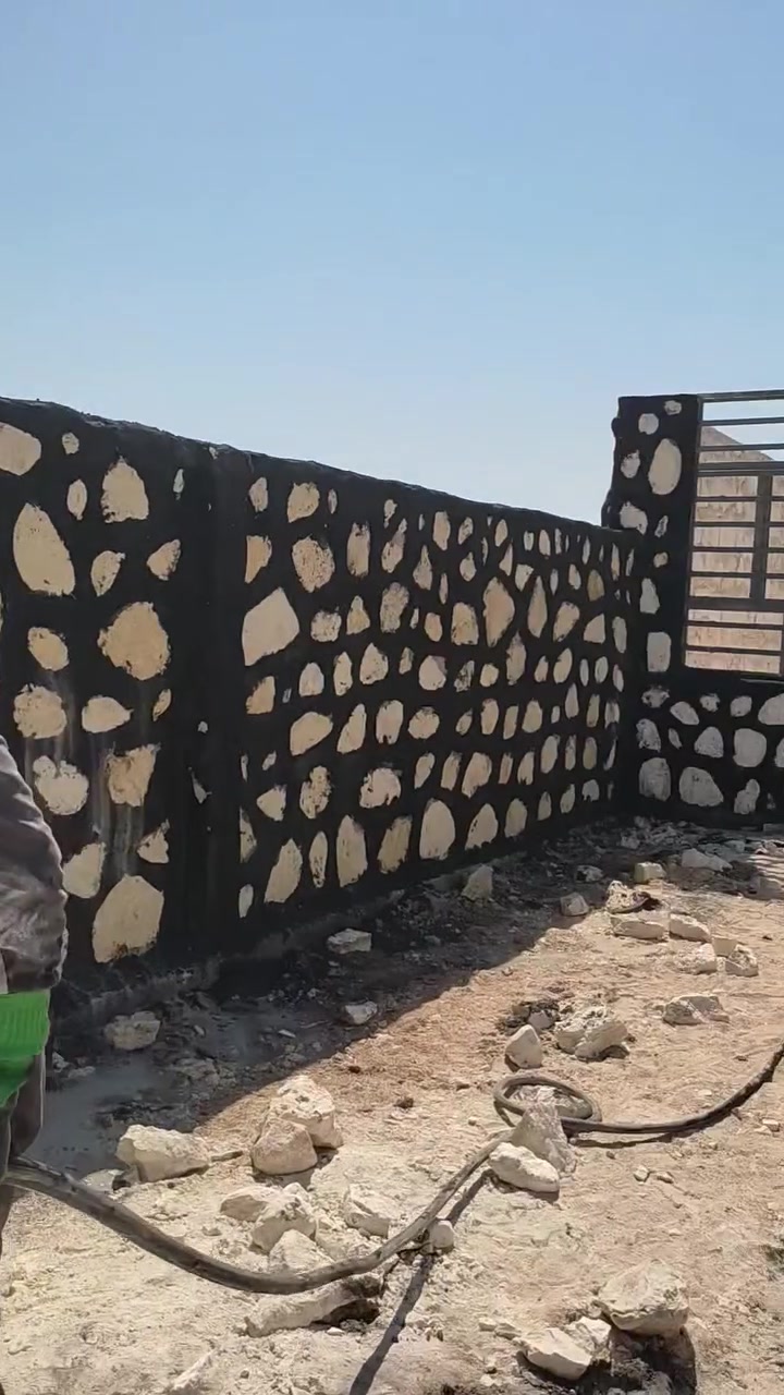 تم بحمد الله اكمال بيت مع سياج في محافظة كربلاء 
وان شاء الله ينال اعجابكم الأستفسار مراسله الصفحه او الأتصال على الرقم 
ابو قاسم لبناء الحجر كرسته وعمل 
***********
@إشارة
