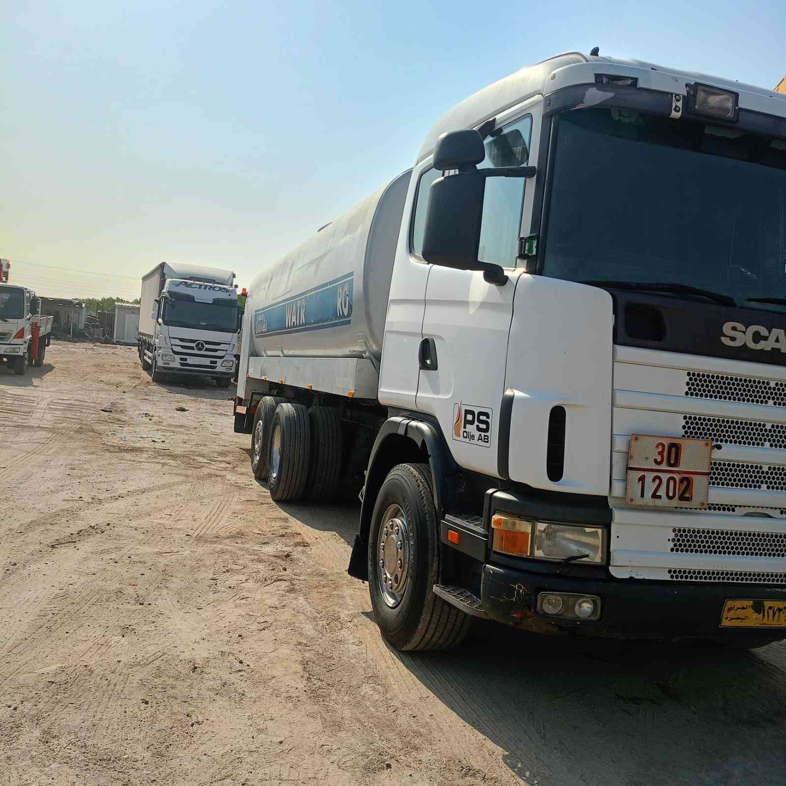 سكانيا تنكر موديل 2004  رقم بصره حجم المكينه انجكتر تانكي فافون / 22 طن / السعر 3 دفاتر ونص وبيه مجال /العنوان البصره الزبير الاستفسار الاتصال بالرقم / ‏‪+964 772 951 8007‬‏ / مكلف بالنشر ماجاوب بالفيس
