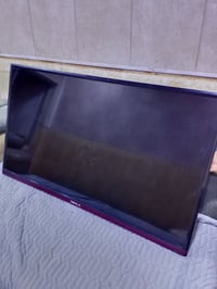 بلازما نوع Denka شغالة 91 × 53 سم السعر 150 وبيها مجال رقم 07832198729