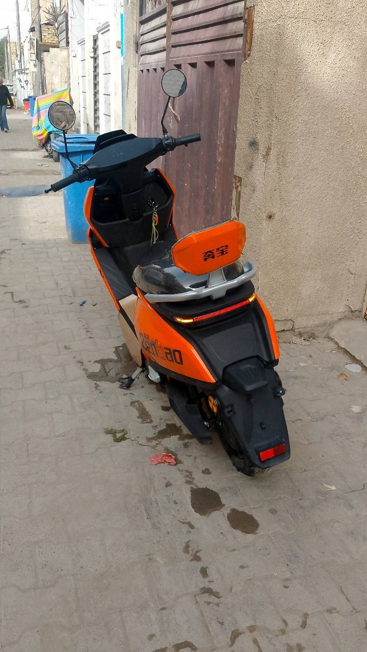 سلام عليكم دراجه شحن للبيع بطاريه ليثيوم
مواصفات 
بيها نضام البك 
متندفع الدراجه تقفل 
لايت زنون 
السعر عله الرقم 
***********
بي واتساب
