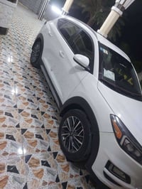 توسان امريكي موديل 2020 رقم بغداد  محرك 2400 Gdi  بصمه  واردار ومانع ا...