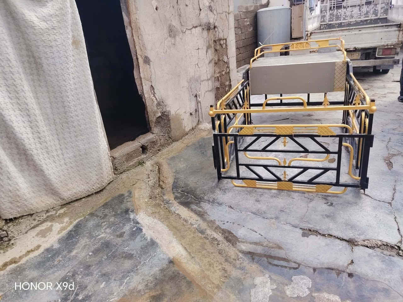 مكلف بالنشر 

چنج ستوته للبيع 

السعر 275 او بي مجال 

الرقم
***********
