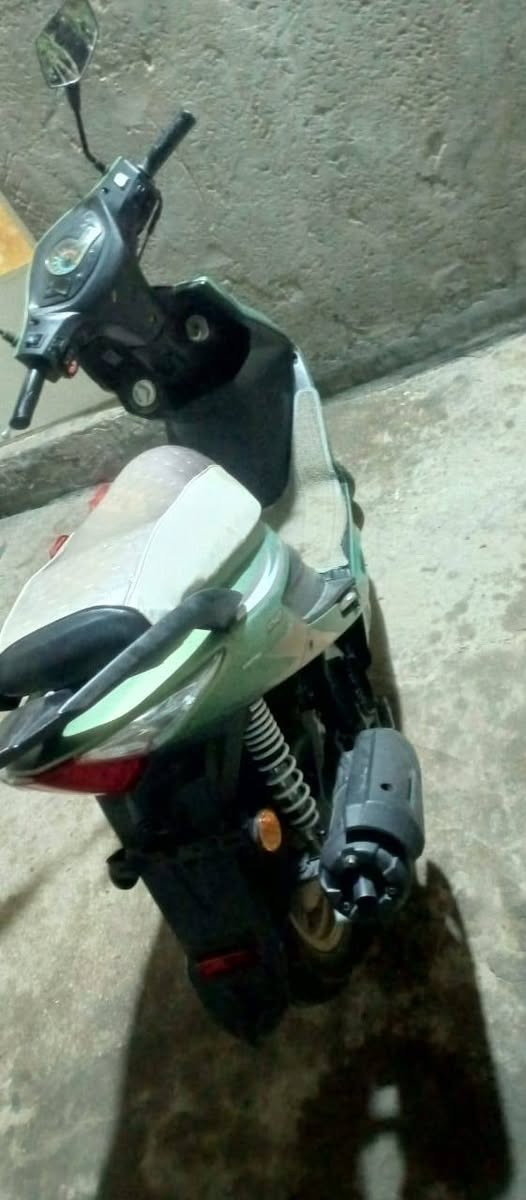 للبيع سايم نحله دبلين محرك 150 موديل 23 بدون اوراق دراجه جديده محرك مكفول سعره مليون و50 العنوان الفلوجه رقم الهاتف ***********

