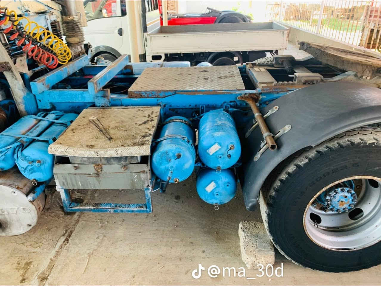 السلام عليكم فولفو اف 12 للبيع. مكينه. كير. شاصي. قمار.  كله  درجه اوله سياره جاهزه للشغل 
رقم انبار الماني مربوطه صهريج 
سنويه ساقطه صار سنه 
باقي التفاصيل ....اتصل على الخاص 
رقم الهاتف 
***********
