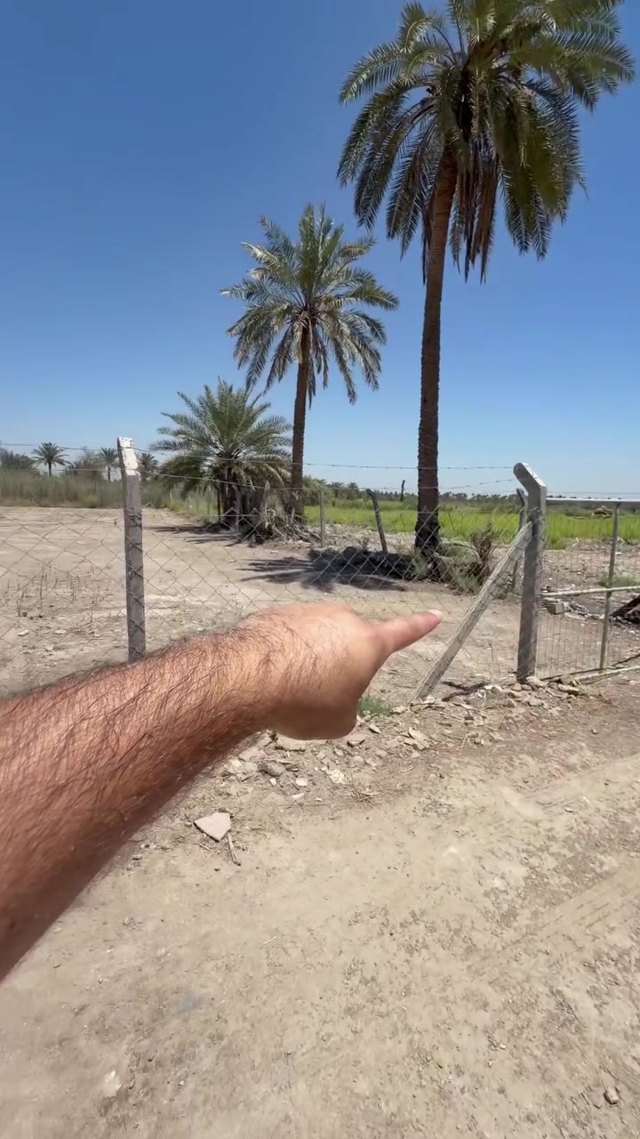 مساحه ٨٩٠متر طابوزراعي منطقة البحمير الهه ٣مداخل من جهة البكرلي ومن جهة ورديه خارج مال سيف سعد ومن جهة ورديه  قرية سيد موسى 
سعر ٨٠وقابله للتفاوض 
***********
