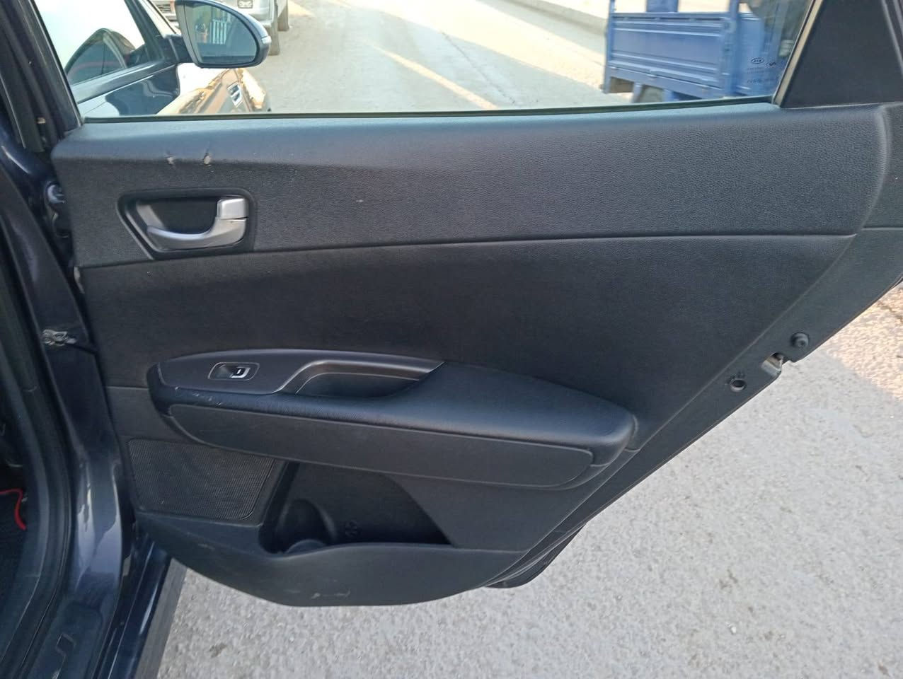 السلام عليكم ورحمة مكلف بالنشر
موديل 16 وارد أمريكي حادثها جاملغ وبنيد بدون أي دواخل مكينه 1600 تيربو
***********
للمراوس فقط بكارنز او راندو
العنوان ديوانية
