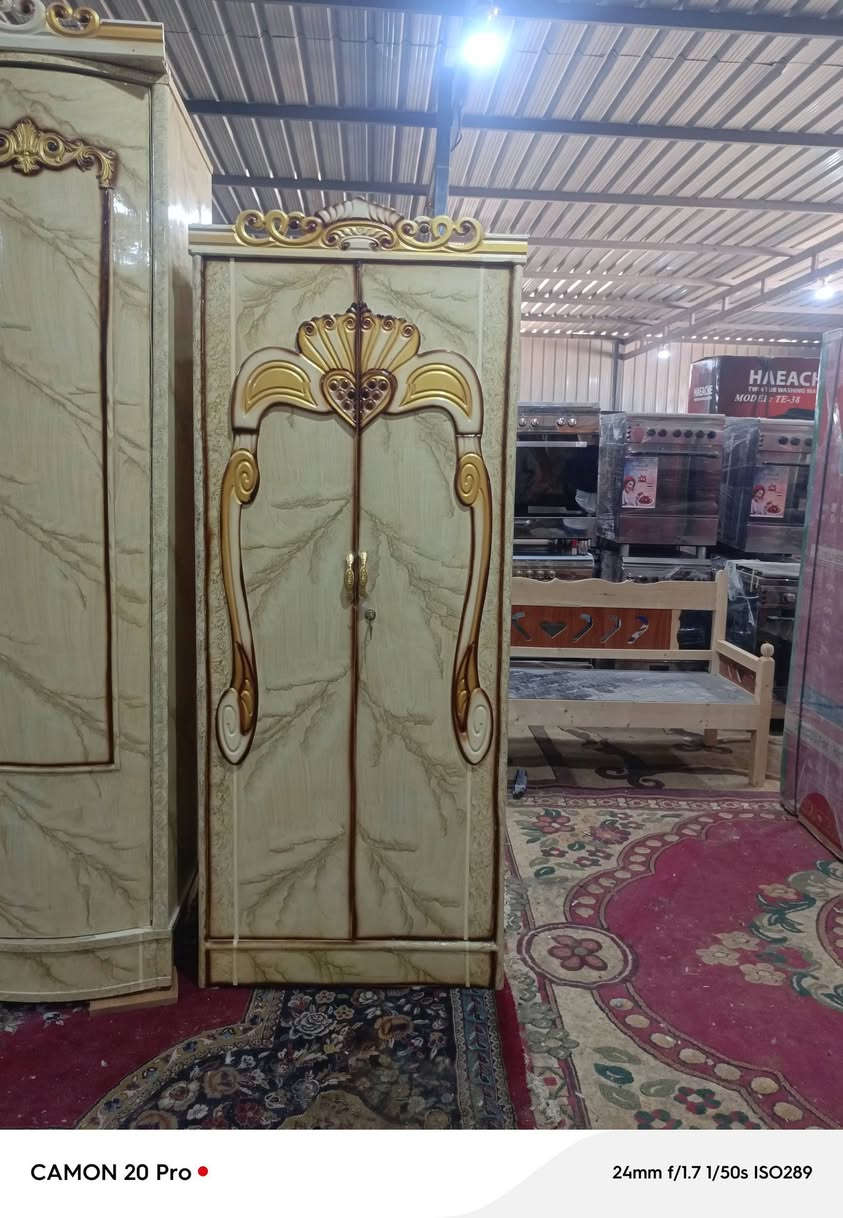 غرفه عراقيه بعدها بجيس
للاتصال والتواصل خاص او واتساب 

***********

كاطون الرحمه مقابل محطه ابو حيدر معرض ومزاد اليرموك
