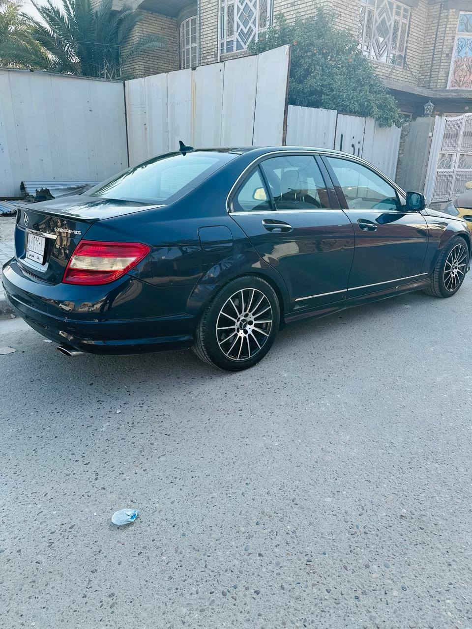 سلام عليكم سياره مارسيدس لبيع او مرواس موديل ٢٠٠٩ سياره فول موصفات بنوراما بصمه أبواب سياره وارد امريكي حادثة جاملغ وربع من الباب مامبدل للإستفسار والاتصال على رقم ***********
