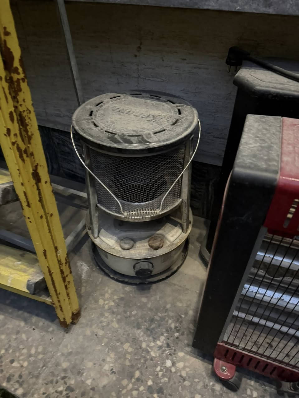 البايسكل ب ٦٥ الصوبات : ب ٣٠ الف ***********
