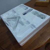 ALL IN ONE  ( شاشة بداخلها حاسبة متكاملة ) .....شاشة حجم  24  نوع  IPS...