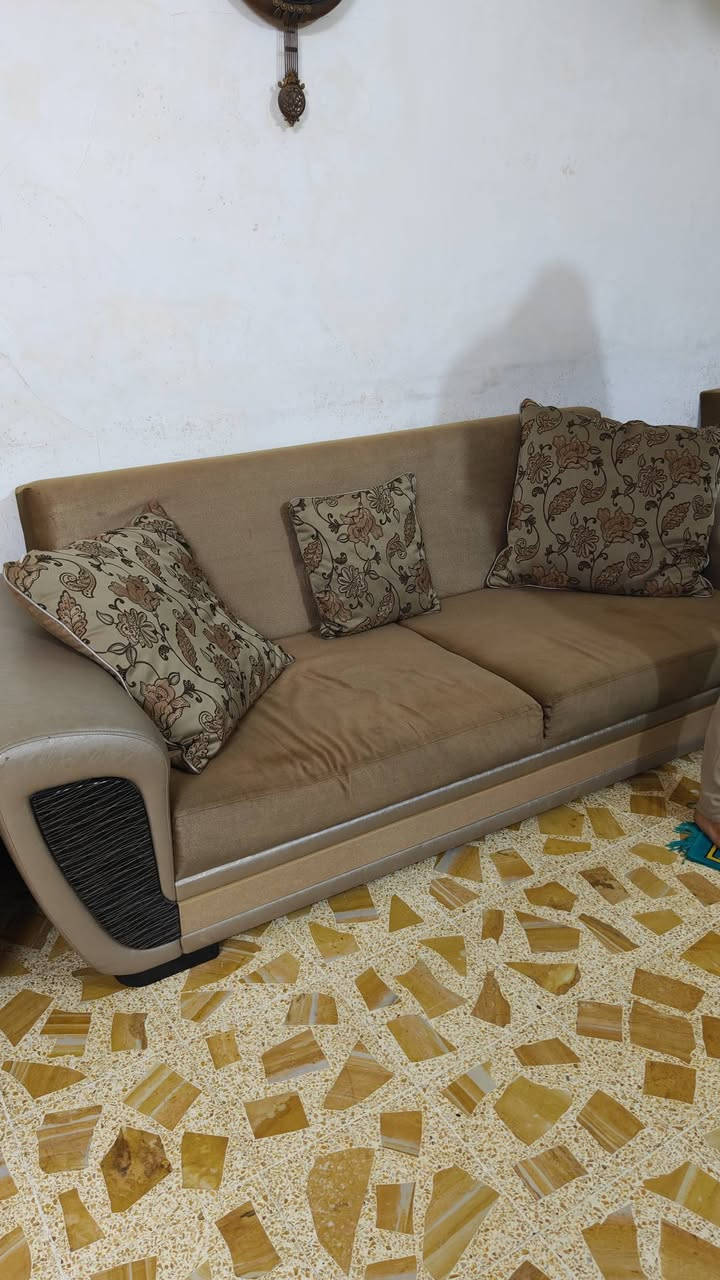 للبيع ب 500 وبي مجال
***********
