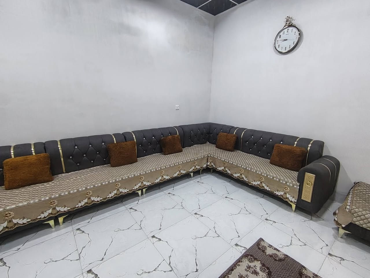 تخم قنفات مستخدم شي قليل سعر 500 وبي مجال. ***********
