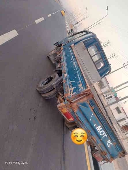 بسم الله الرحمن الرحيم
السلام عليكم گيا للبيع رقم كربلة مشروع وطني موديل 2000تحويل مباشر مكينة وكير وحدادية وتخم تاير جديد 
السعر 42بيها مجال بسيط 
العنوان بصرة مصفئ الشعيبة 
رقم الهاتف ***********/***********
