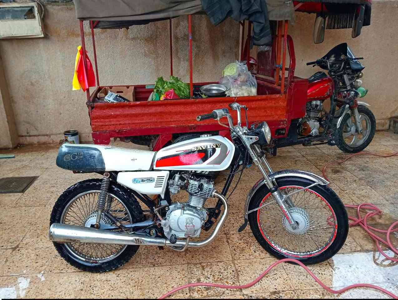 السلام عليكم ماطور تايكر موديل 19 مكينه حلوه تحريكه معدل نار وياله عدله تواير نضاف لايت شغال مكاني ايسر حي البكر السعر 260 وبي مجال شراي انتصل ***********
