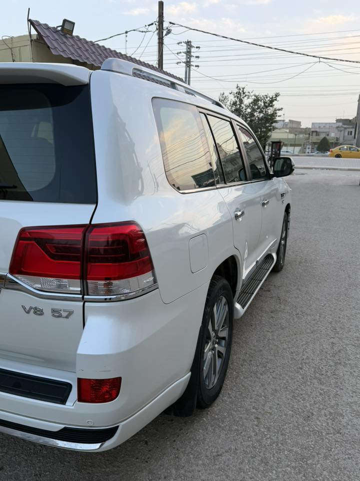 لاندكروز  2021.     VXS جكات
الي يدور جديد  ا 
ملاحظه( السيارة كفالة عامة  عدا بارد بالجاملغ الامامي الايسر ) حيل نظيفة بمعني الكلمة
 
گير و محرك بشرط كفاله 
رقم بغداد  بأسمي شخصياً 
عددالبصمات2)))
لمـواصـفـات _________ 
حساسات امامي خلفي 
كامرات 360 امامي وخلفي وجانبيات 4 كامرات 
مري شفط ونظام ترحيب 
تبريد ب الكشنات
باب خلفية كهرباء 
لايتات دبل عدسة + LED
جميع الكشنات كهرباء 
زنون بلادي 
فتحة    
نظام اقتصادي بانزين ECONOMY 
جلد كامل داخل ن
بلوتوث وتليفون ونضام الملاحة 
ونظام تثبيت السرعة التكيفي المزود، ونظام صوت Mark Levinson مع سماعة.
ومقاعد قابلة للتدفئة والتهوية
شاشات عدد 3
نظام مانع الانزلاق
نظام نزول المنحدرات 
اشارة في المرايا الجانبية
مخرج منفذ الطاقة 
‏  Bluetooth / USB
جكات 
شاحن هاتف Wairlees
ستيرن كهرباء + خزن ستيرن + خزن كشنات
وبعد بيهة هواية مواصفات 
جديدة جدا  واستعمال نظيف جداً 
    
                       السعر 625
لاستفسار الاتصال ع الارقام التالية
     (  ***********)
تحياتي لجميع
