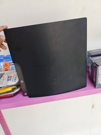 بلايستيشن 3 • نضيف • ملحقات كاملة