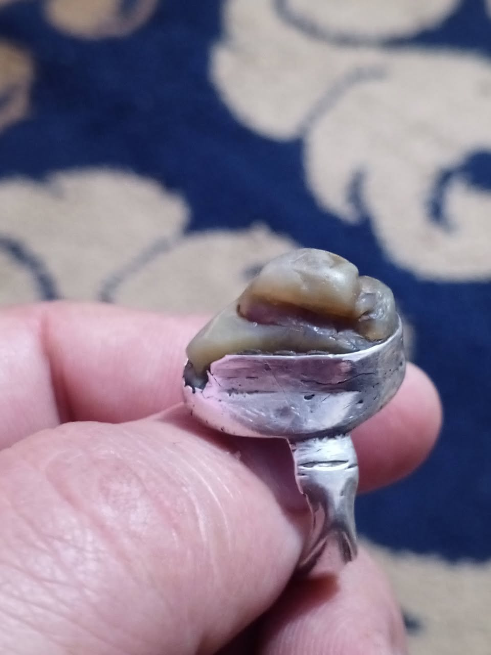 سلام عليكم محابس البيع واحد وجه سليماني الثاني نشابوري والثالث ياقوته مطعم بزمردكوالمبي


**إذا كنت صاحب هذا الإعلان وتريد حذفه لأي سبب، رجاءا أرسل رسالة إلى الدعم الفني**