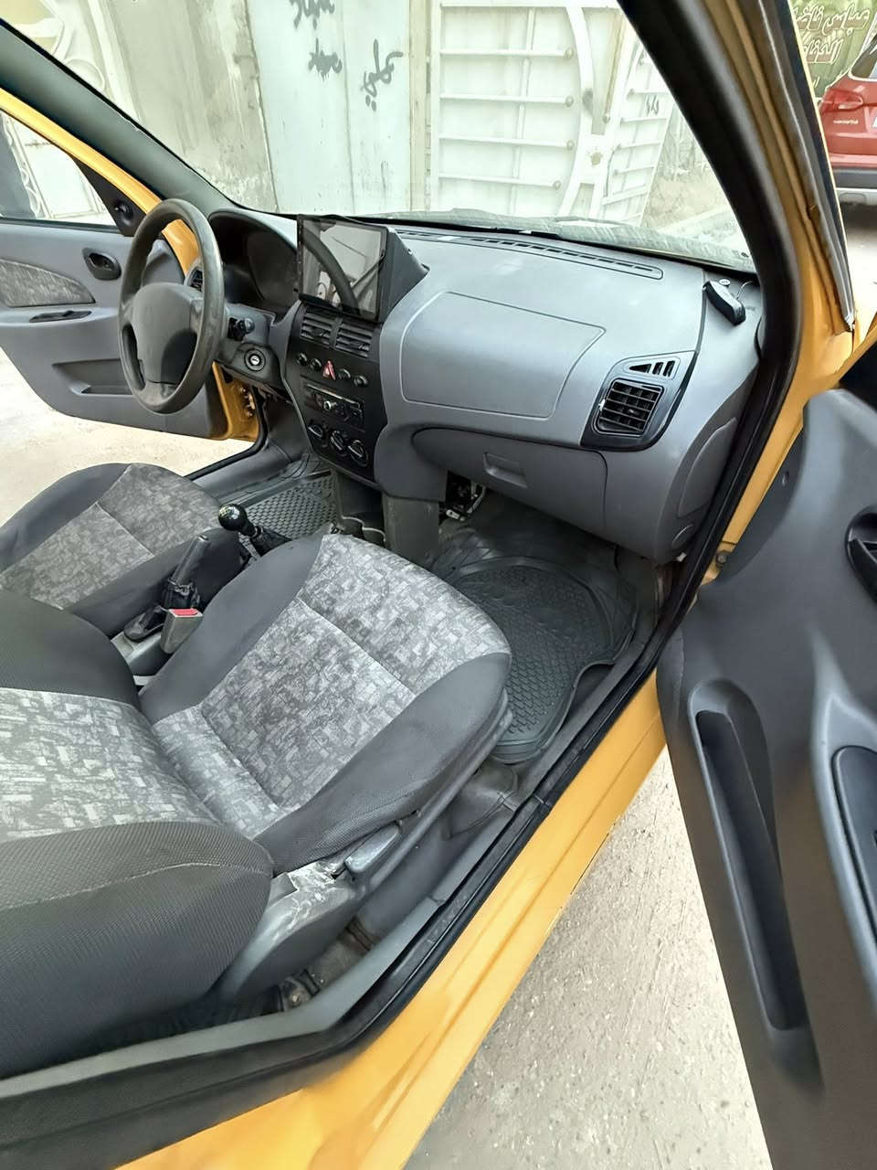 طيبه موديل 16  سعر 42 ورقه
غير متواجد على الفيس رقم الهاتف ***********
***********
سياره كير محرك مكفول 
تخم تاير جديد 
ضربه فقط بخشم البنيد بيهه معجون على كد شبر 
شواصي لغود حوض مكفولات 
تبريد تدفئه شغالات
حماوه ربع ومتعبر صيف شته 
مصفره هيئه وغرامه 
شاشه كبيرة وكامرا 
مكانه بغداد كفائات السيديه
