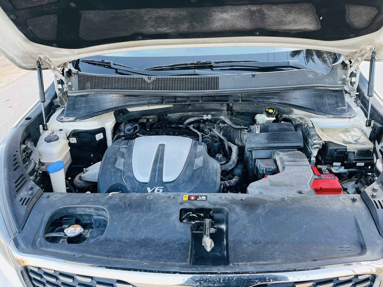 السلام عليكم

للبيع سورنتو 2018 خليجي فول عده بانوراما سياره كفاله بيه بس بارد شخوط بصيطات مكان نجف حريه سعر 235وبيه مجال ‭0788 012 9943‬
