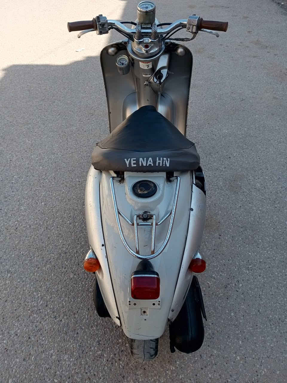 للبيع كهربائيات كلها شغاله سلف هندر اشاير لايت بك لايت  السعر 250  / ***********
